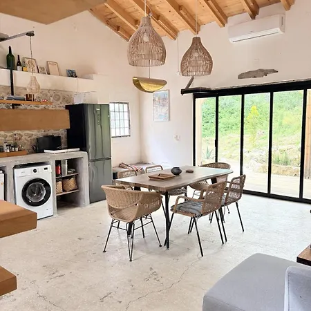 Stone House 펜션 Korakádes
